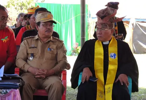 Bapak Camat Rampi dan Ketua I Sinode GKST